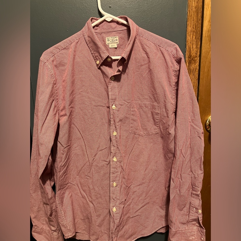 J. Crew Tailored Fit Men’s Casual Button Down Shirt size Large Red/White Checks